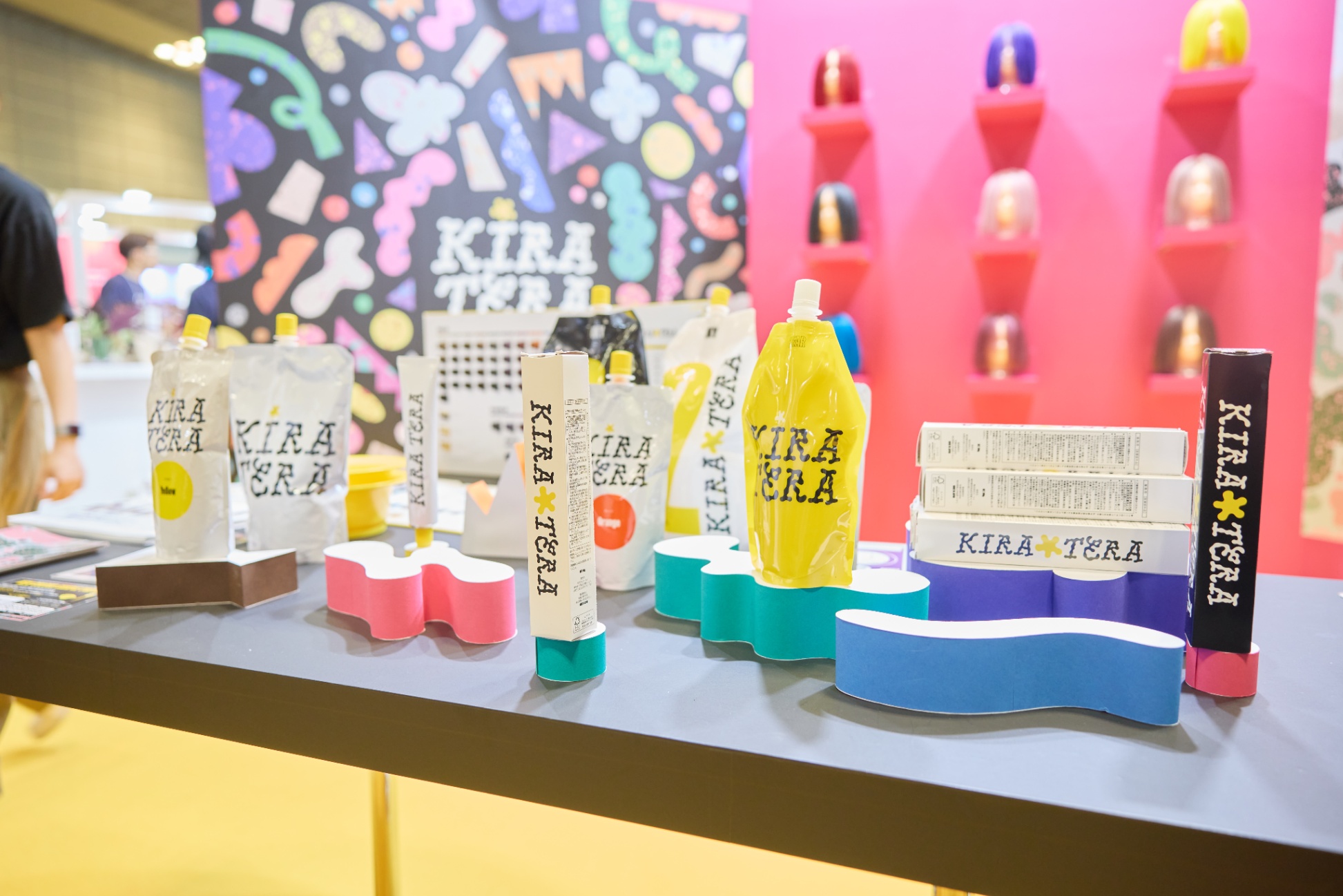 アジアビューティーエキスポ2025】b-ex の新世代カラー剤「KIRATERA
